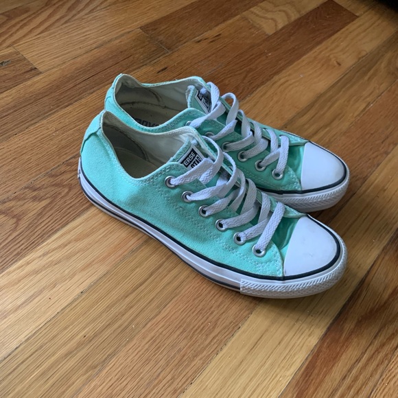 Converse - Picture 3 of 4